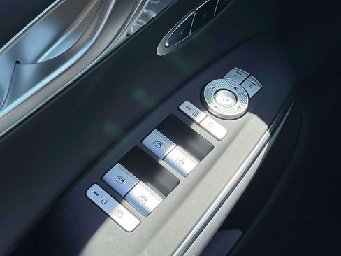 New 2026 Genesis GV70 2.5T Sport Prestige AWD/4WD image 15