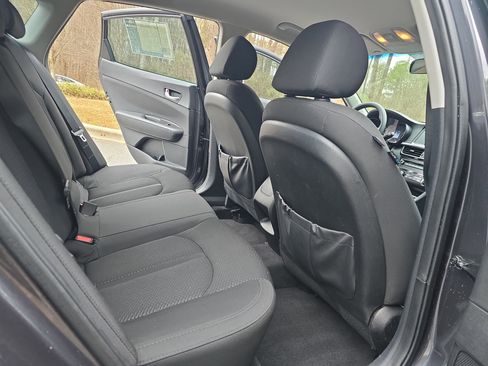 Used 2017 Kia Optima LX w/ Convenience Plus Package image 11