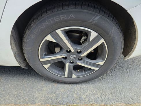 Used 2024 Nissan Sentra SV image 9