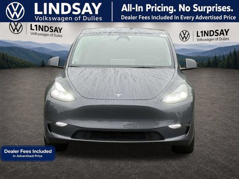 Used 2023 Tesla Model Y Long Range AWD/4WD image 3