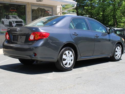 Used 2010 Toyota Corolla LE image 6