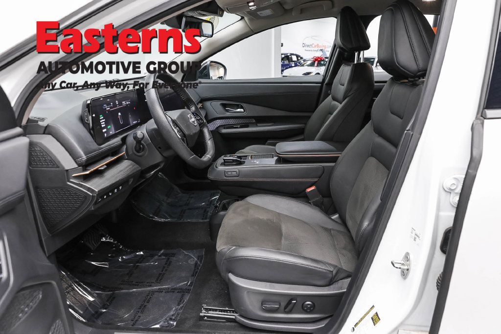 Used 2024 Nissan Ariya AWD image 15