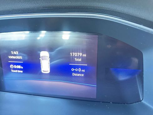 Used 2025 Volkswagen Jetta SE image 40