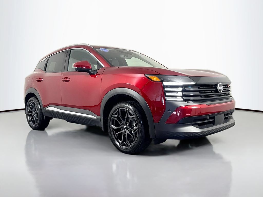 Used 2025 Nissan Kicks SR w/ Illumination Package AWD/4WD image 3