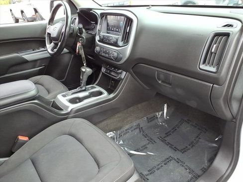Used 2017 Chevrolet Colorado LT image 29