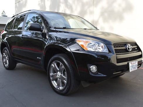 Used 2010 Toyota RAV4 Sport FWD image 3