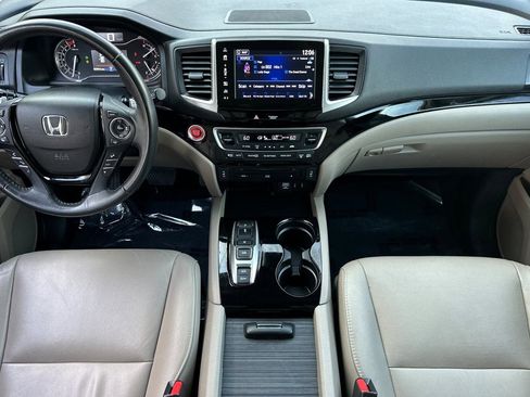 Used 2017 Honda Pilot Touring image 15