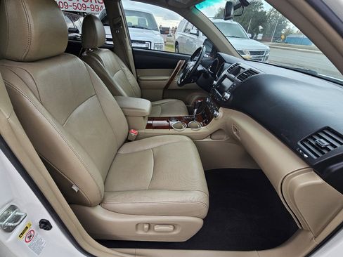 Used 2012 Toyota Highlander Limited image 19