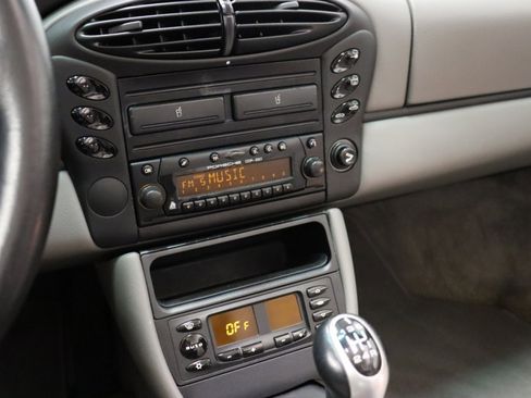 Used 2001 Porsche Boxster RWD image 23