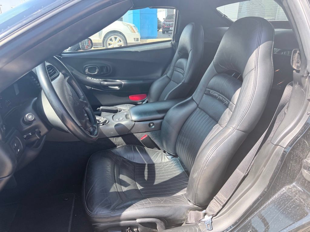 Used 2003 Chevrolet Corvette Convertible RWD image 17