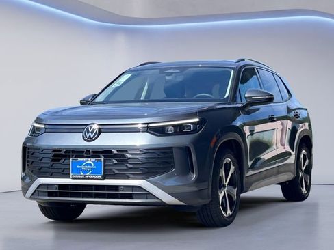 New 2026 Volkswagen Tiguan SE FWD image 7