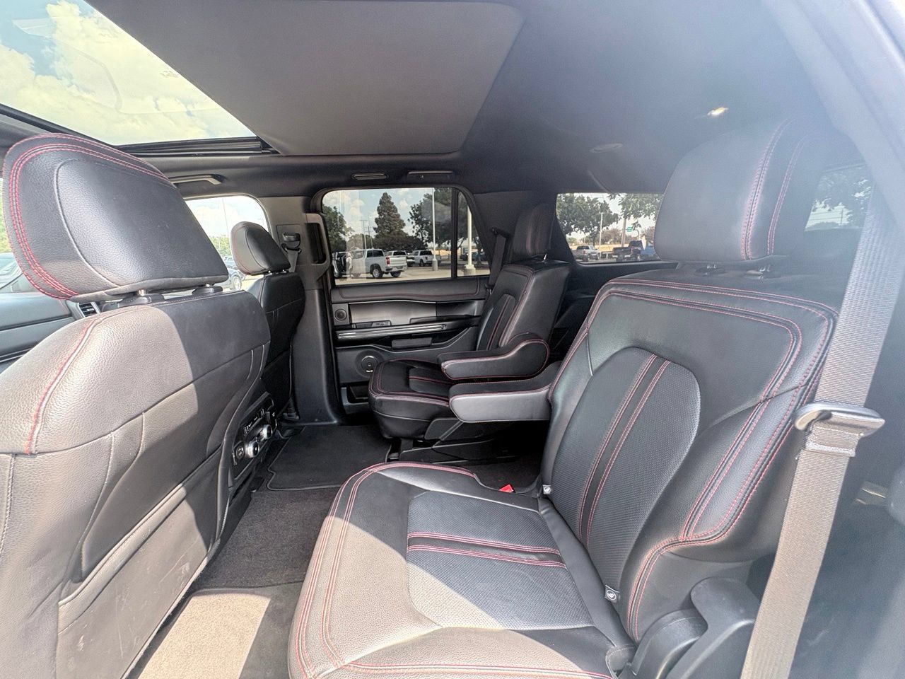 Used 2021 Ford Expedition Limited RWD image 7