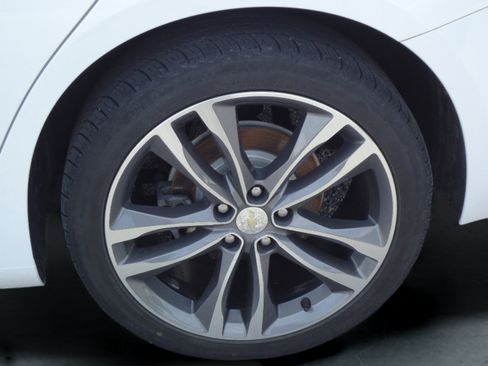 Used 2020 Chevrolet Malibu Premier FWD image 9