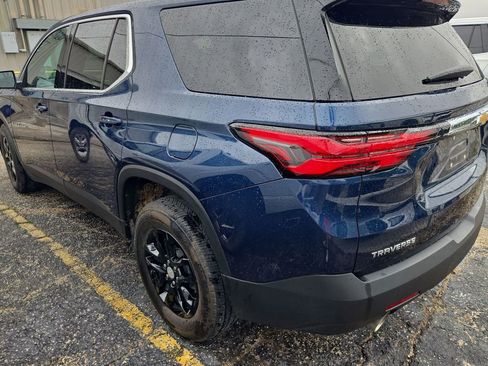 Used 2023 Chevrolet Traverse LS FWD image 3