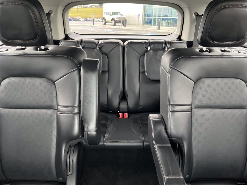 Used 2025 Lincoln Aviator AWD image 23
