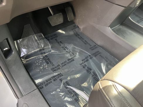 Certified 2024 Honda Odyssey EX-L image 18