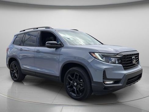 Used 2024 Honda Passport Black Edition image 9