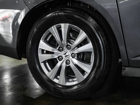 Used 2017 Honda Odyssey EX-L image 52