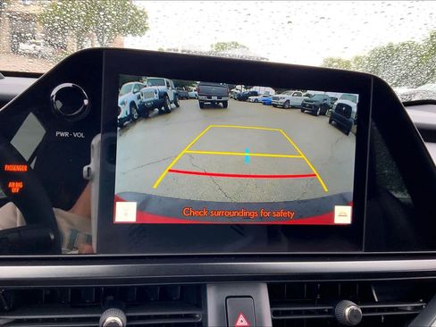 Used 2025 Lexus UX 300h FWD image 24