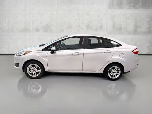 Used 2019 Ford Fiesta SE image 8