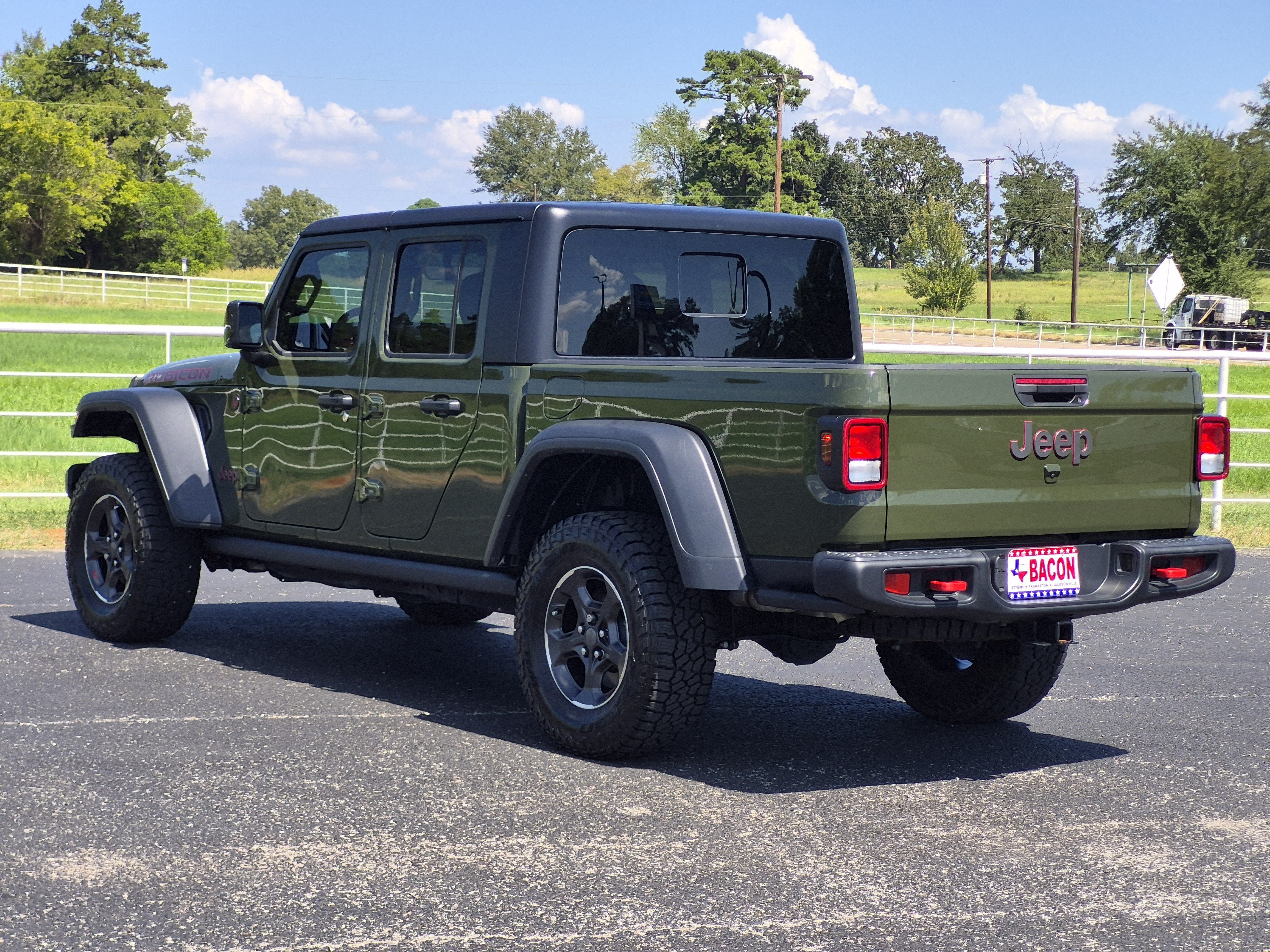 Used 2023 Jeep Gladiator Rubicon w/ Trailer Tow Package AWD/4WD image 4