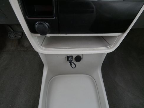 Used 2012 Toyota Sienna LE image 29