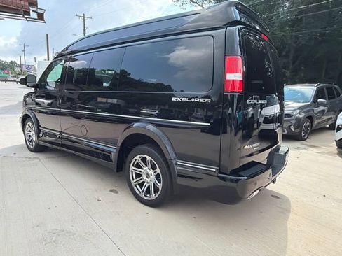 Used 2015 Chevrolet Express 2500 RWD image 13