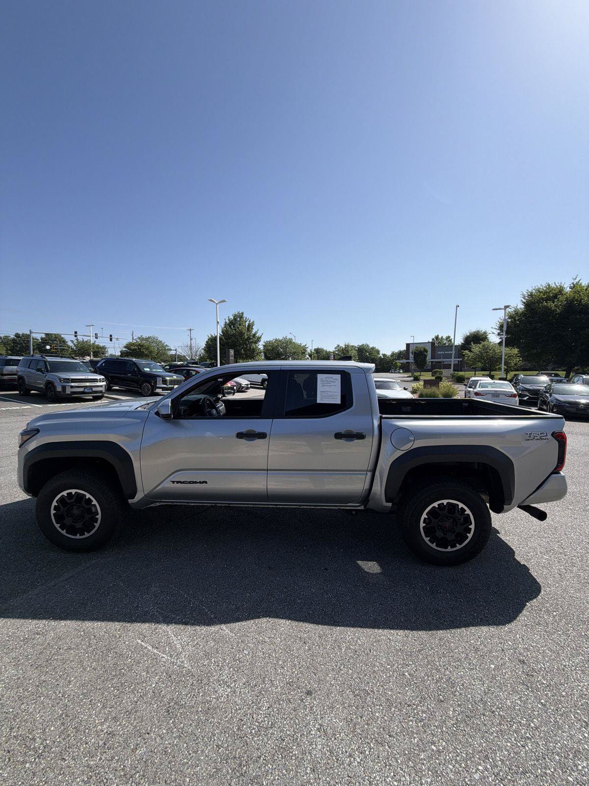 Used 2024 Toyota Tacoma TRD Off-Road AWD/4WD image 30
