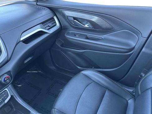 Used 2022 GMC Terrain SLT w/ Elevation Edition image 30