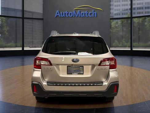 Used 2019 Subaru Outback 2.5i Limited AWD/4WD image 9