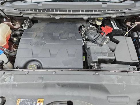 Used 2016 Ford Edge Titanium w/ Technology Package image 23