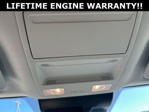 New 2025 Ford Maverick XLT w/ XLT Luxury Package FWD image 31