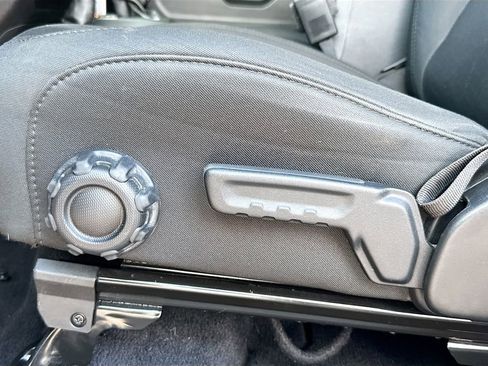 Used 2021 Jeep Wrangler Sport image 29