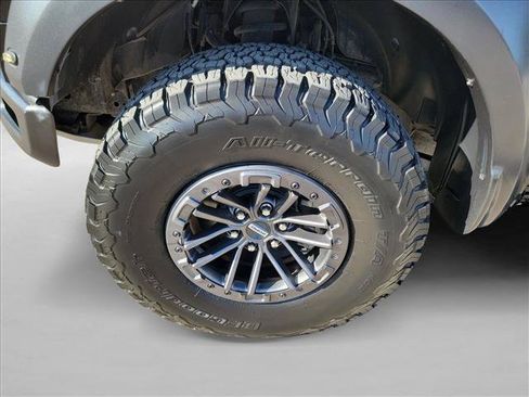 Used 2019 Ford F150 Raptor w/ Equipment Group 802A Luxury AWD/4WD image 9