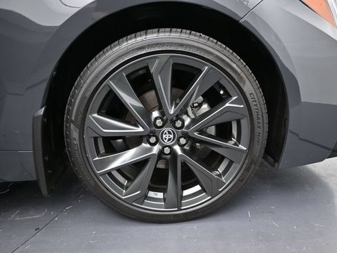Used 2025 Toyota Corolla SE FWD image 6