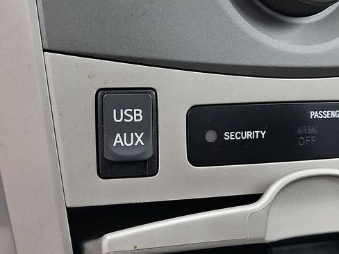 Used 2013 Toyota Corolla LE FWD image 21