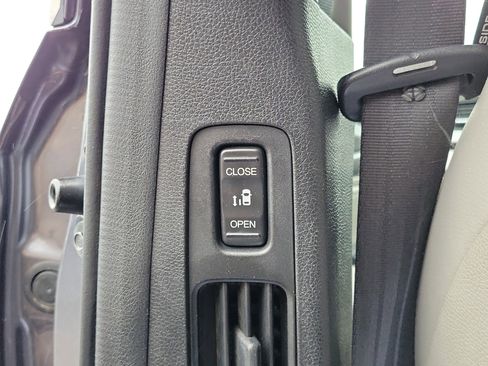 Used 2018 Honda Odyssey Touring image 14