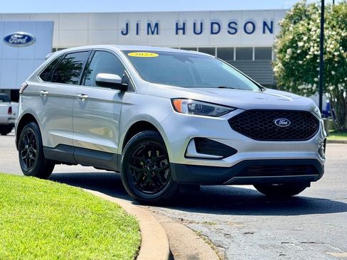 Used 2023 Ford Edge SEL AWD/4WD image 2