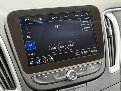 Used 2025 Chevrolet Malibu LS FWD image 26
