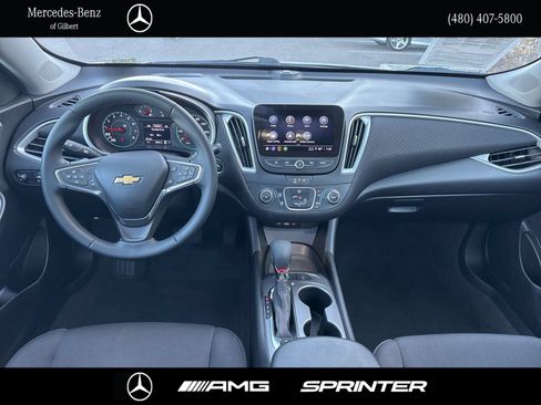 Used 2025 Chevrolet Malibu RS FWD image 24