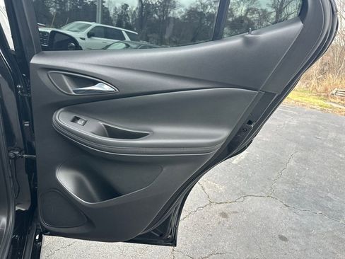 Used 2022 Buick Encore GX Select w/ Sport Touring Package image 17