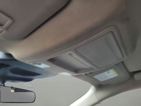 Used 2020 Ford Escape SE image 23