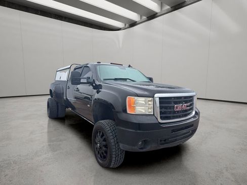 Used 2008 GMC Sierra 3500 SLT w/ Convenience Package AWD/4WD image 3