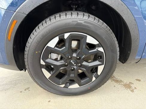 Certified 2024 Kia Sorento S AWD/4WD image 9