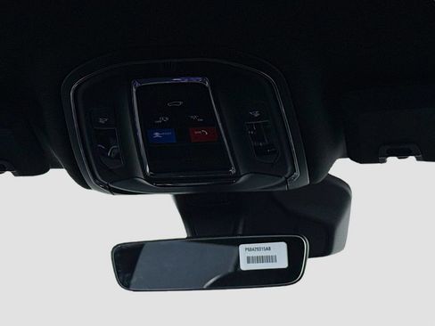 New 2025 Jeep Grand Cherokee L Laredo image 25