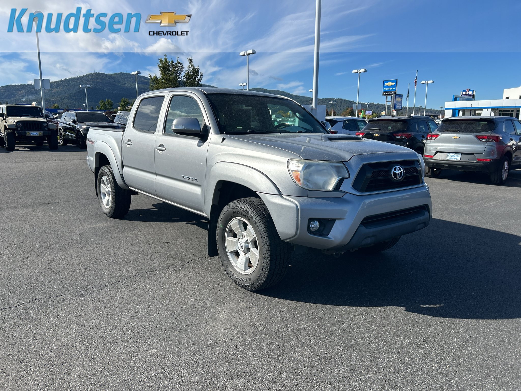 Used 2015 Toyota Tacoma 4x4 Double Cab w/ TRD Sport Package image 1