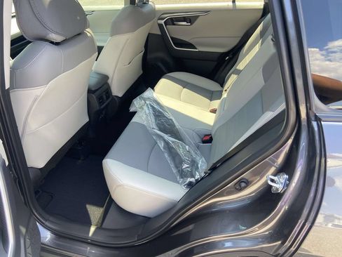 Used 2025 Toyota RAV4 XLE Premium FWD image 18