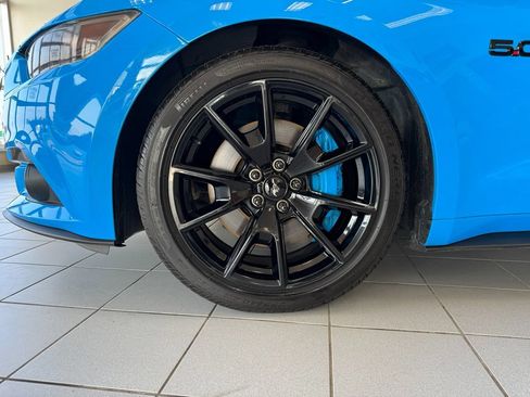 Used 2017 Ford Mustang GT Premium w/ Black Accent Package RWD image 59