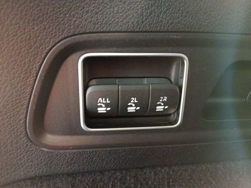 Used 2025 Mercedes-Benz GLS 450 4MATIC image 60