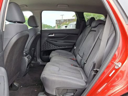 Used 2022 Hyundai Santa Fe SEL FWD image 9